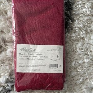 Pampered Chef Cranberry Microfiber Kitchen Towel